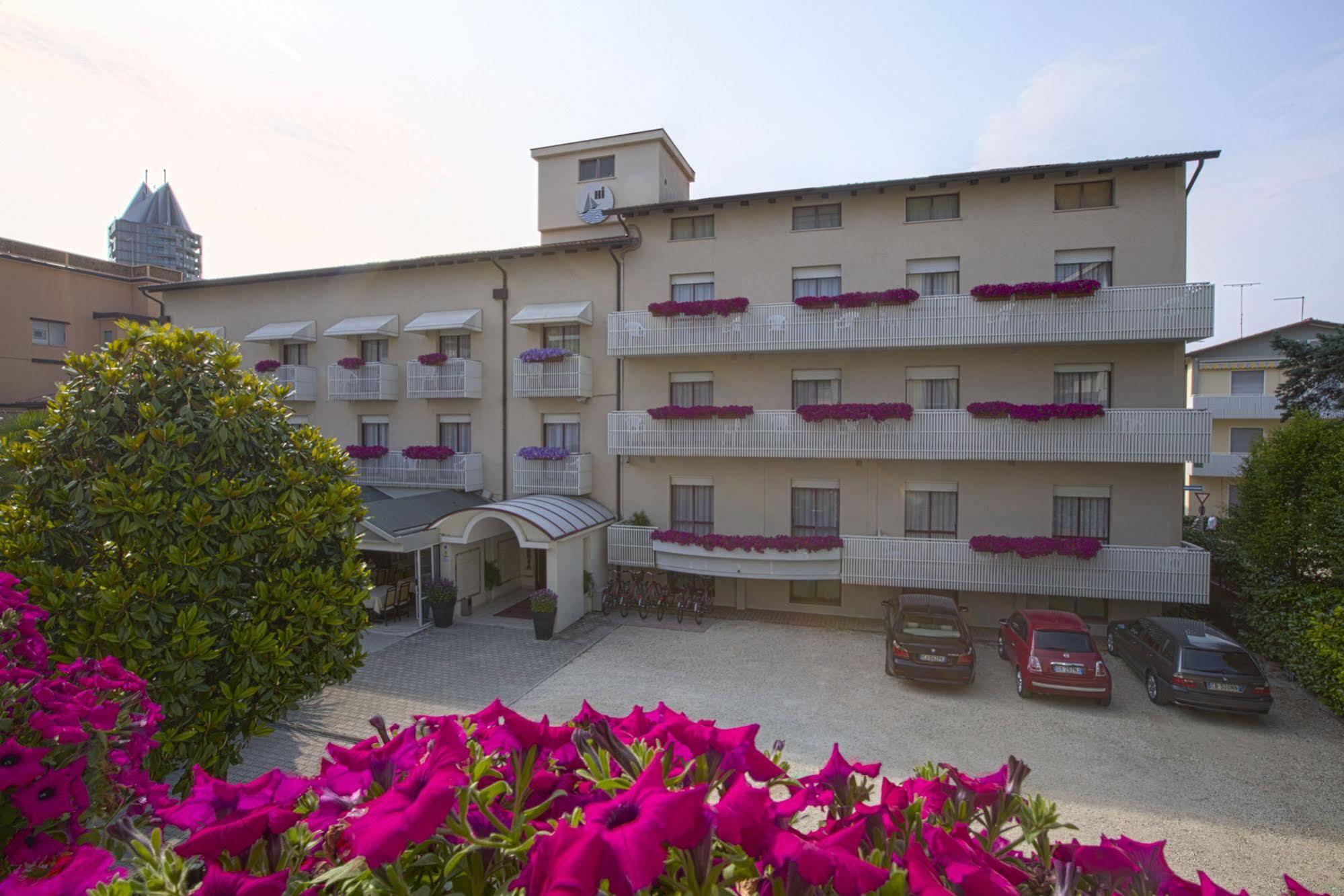 Hotel Imperia Lido di Jesolo Eksteriør billede